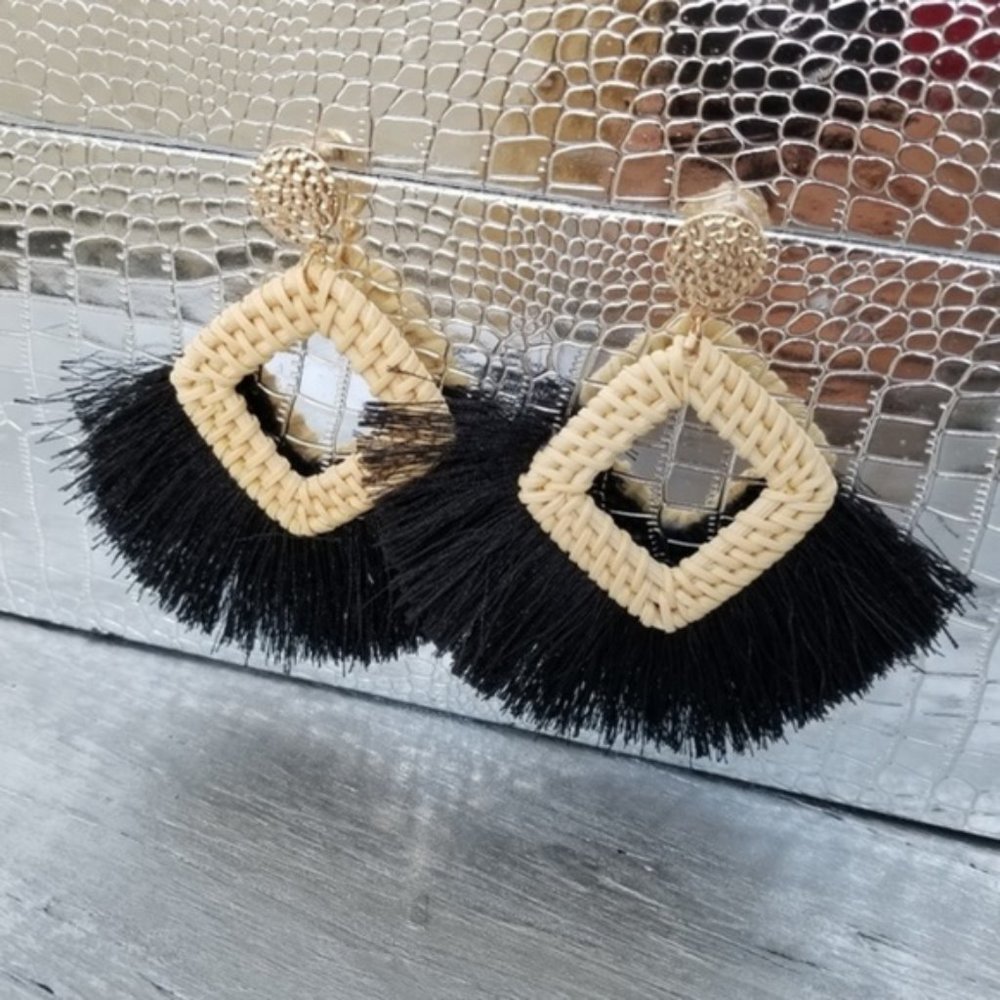 BOHO DOLLZ Wicker & Fan Tassel Earrings - Picture 2 of 4